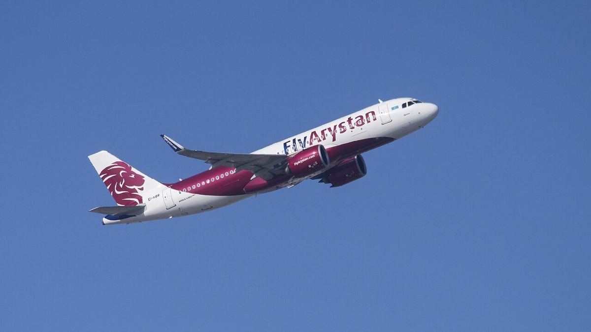 FlyArystan Airbus A320neo climbing after takeoff, Kazakhstan's low-cost carrier